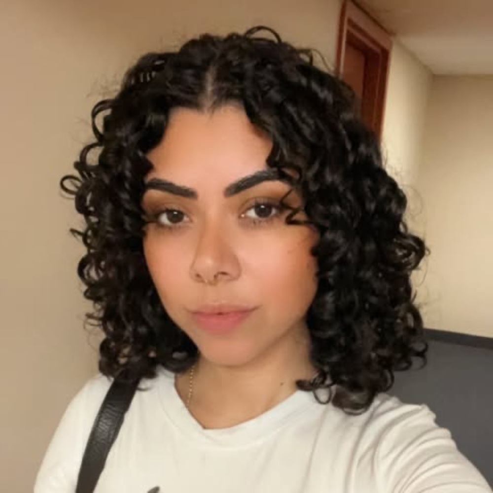 Meet your Posher, Amena